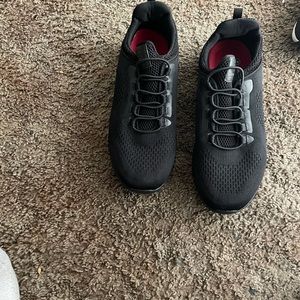 Sketchers slip resistant